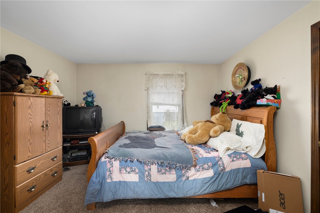 64 Walnut Street Tiverton, RI 02878 - Photo 23 of 40