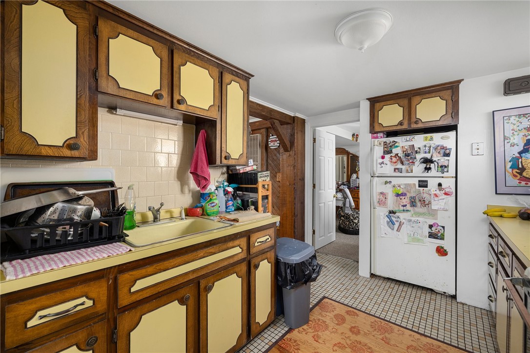 64 Walnut Street Tiverton, RI 02878 - Photo 34 of 40