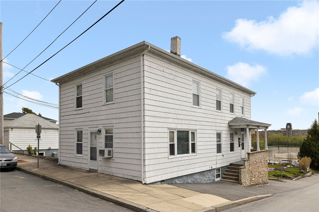 64 Walnut Street Tiverton, RI 02878 - Photo 4 of 40