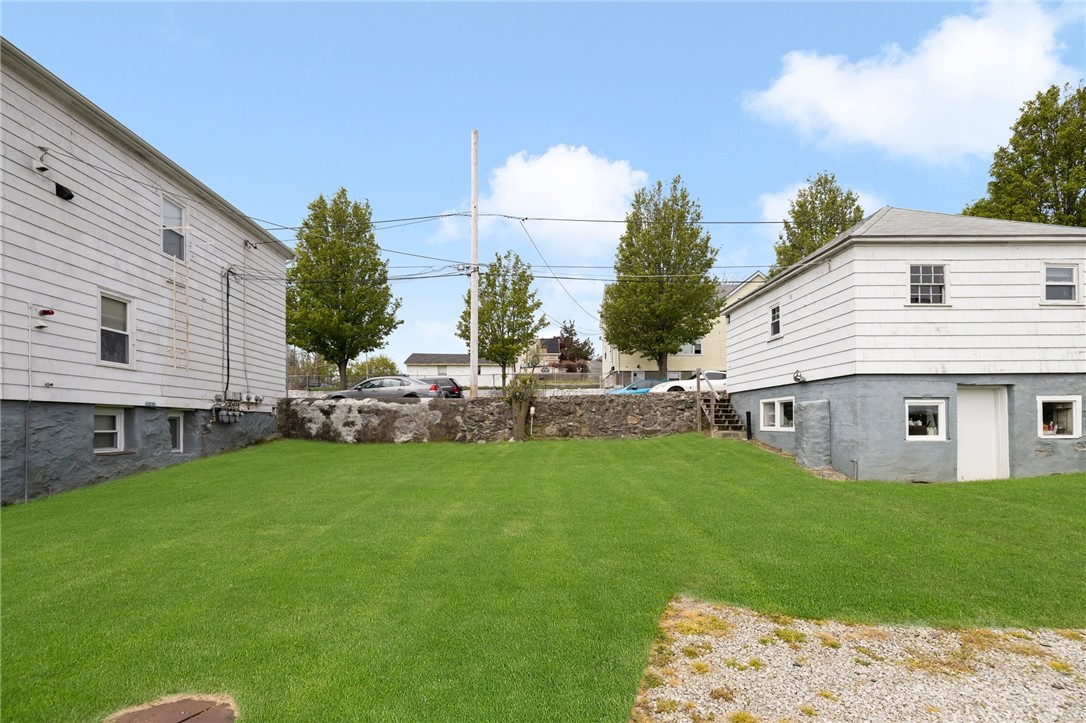 64 Walnut Street Tiverton, RI 02878 - Photo 8 of 40