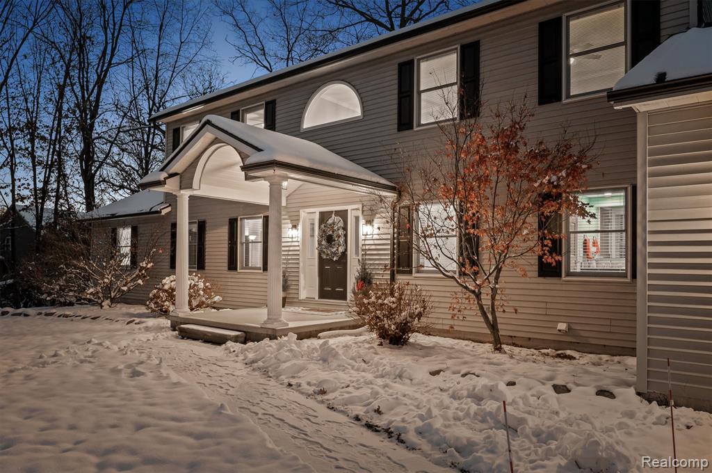 8301 Hyne Road Brighton, MI 48114 - Photo 10 of 76 Gallery Image 10