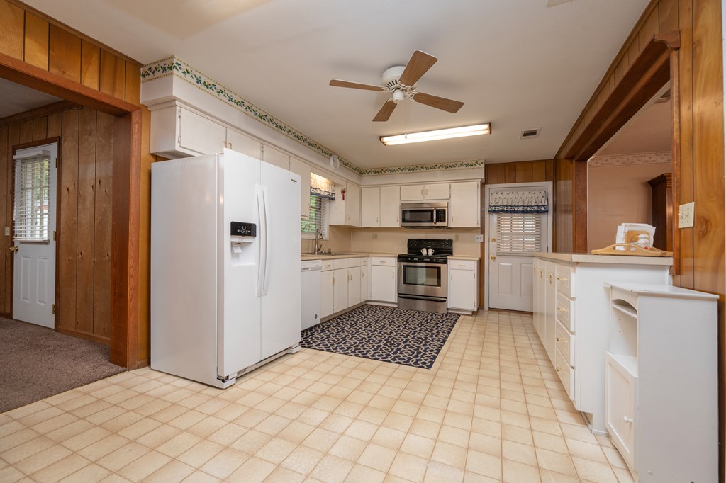 6215 Rockefeller Drive Columbus, GA 31909 - Photo 7 of 27 Gallery Image 7