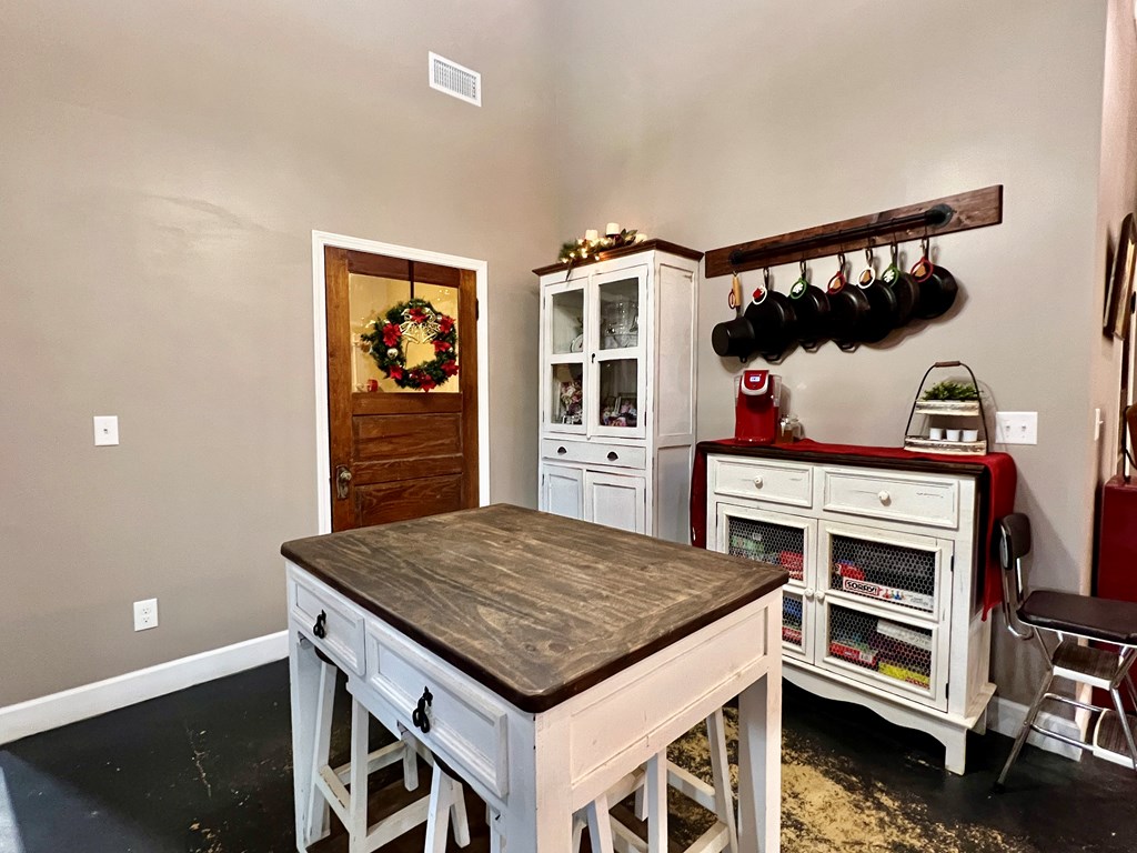 1112 Chestnutt Road Slocomb, AL 36375 - Photo 17 of 53