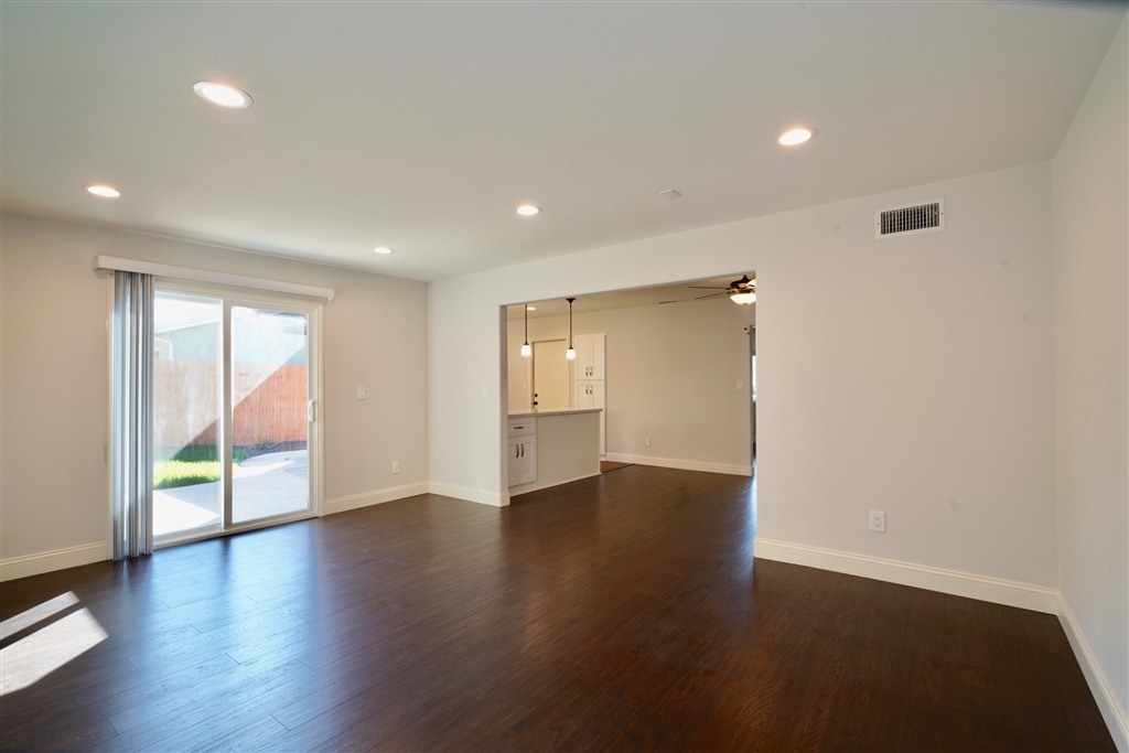 10027 Settle Road Santee, CA 92071 - Photo 5 of 25