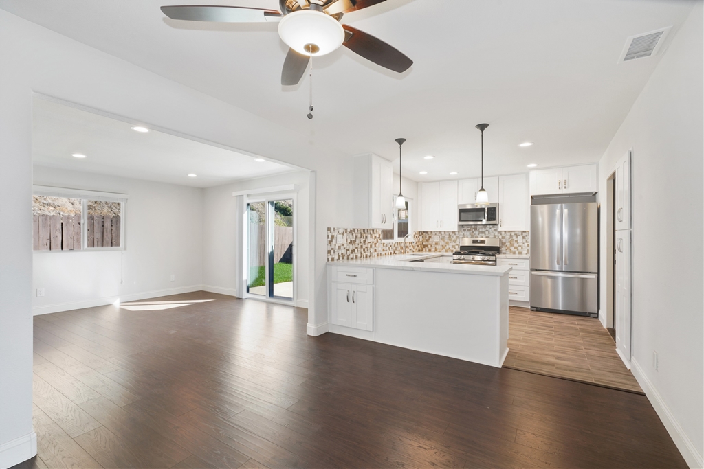 10027 Settle Road Santee, CA 92071 - Photo 7 of 25