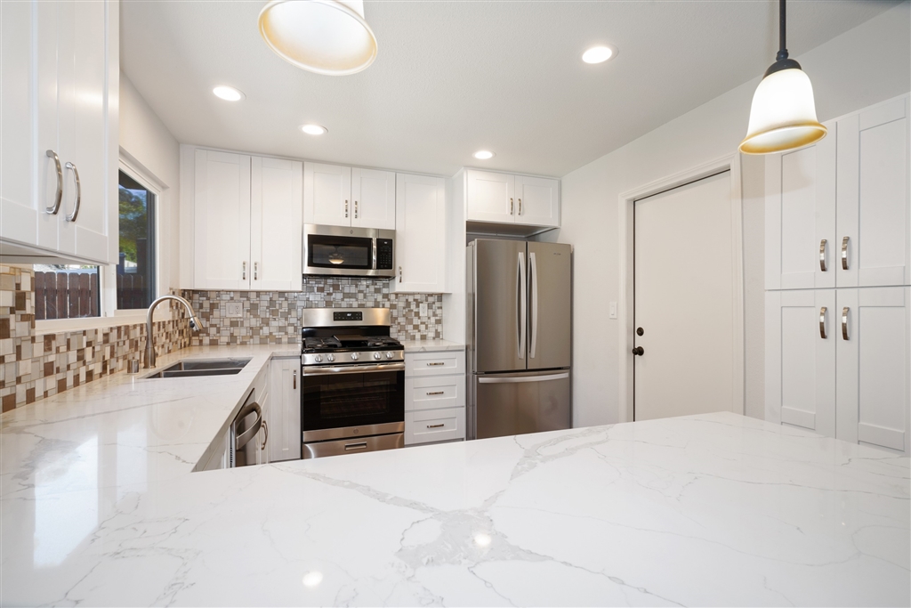 10027 Settle Road Santee, CA 92071 - Photo 10 of 25