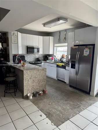 $460,000 | 8270 Northwest 191st Lane, Unit 13L, Hialeah, FL 33015