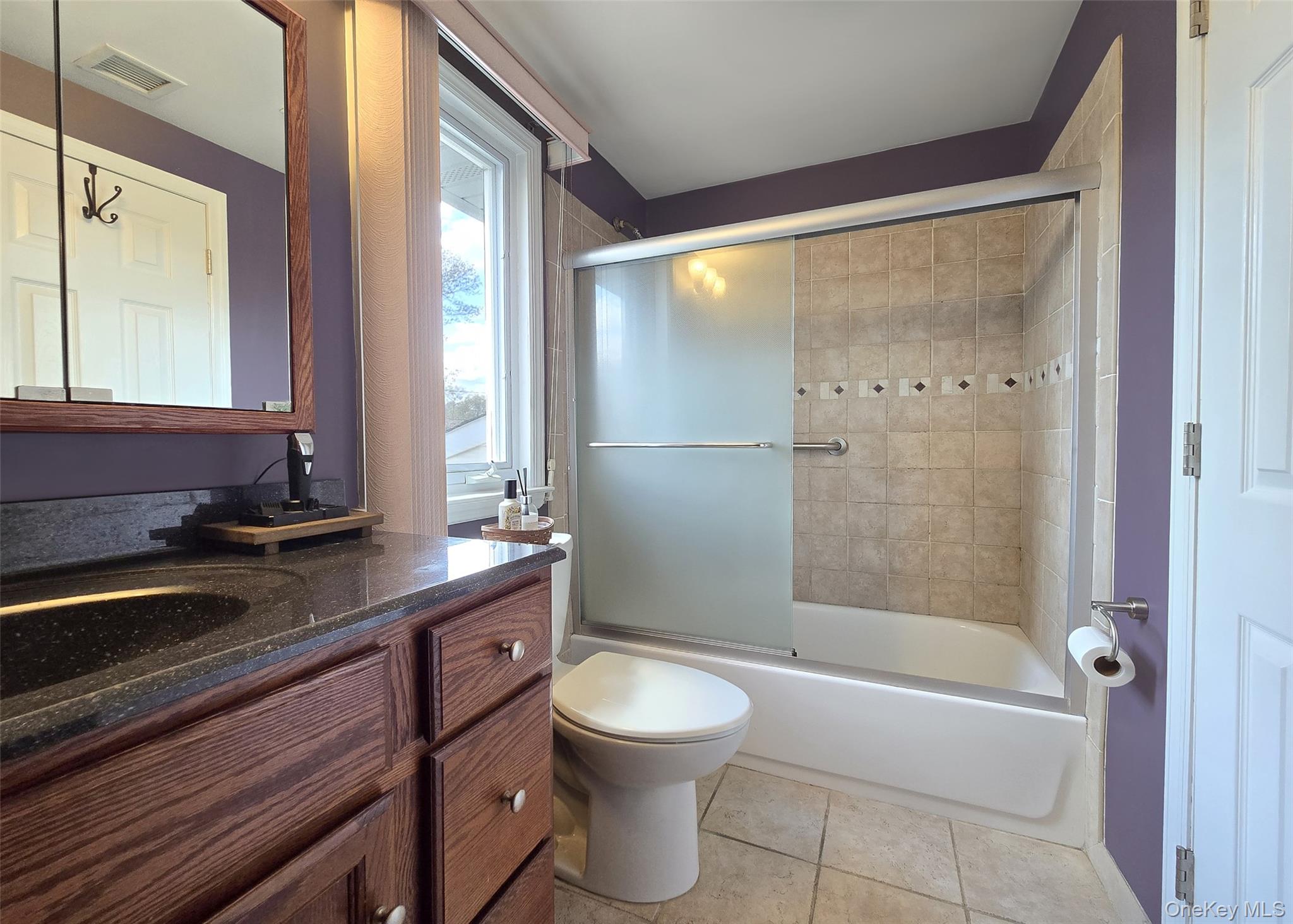 31 Executive Road Selden, NY 11784 - Photo 12 of 23