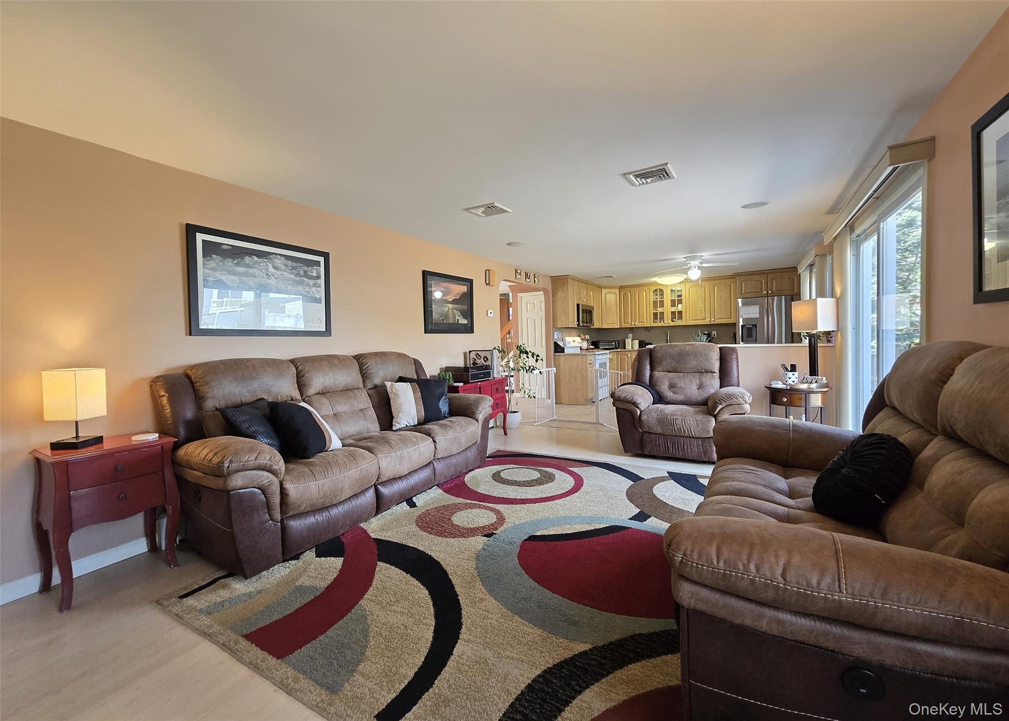 31 Executive Road Selden, NY 11784 - Photo 8 of 23