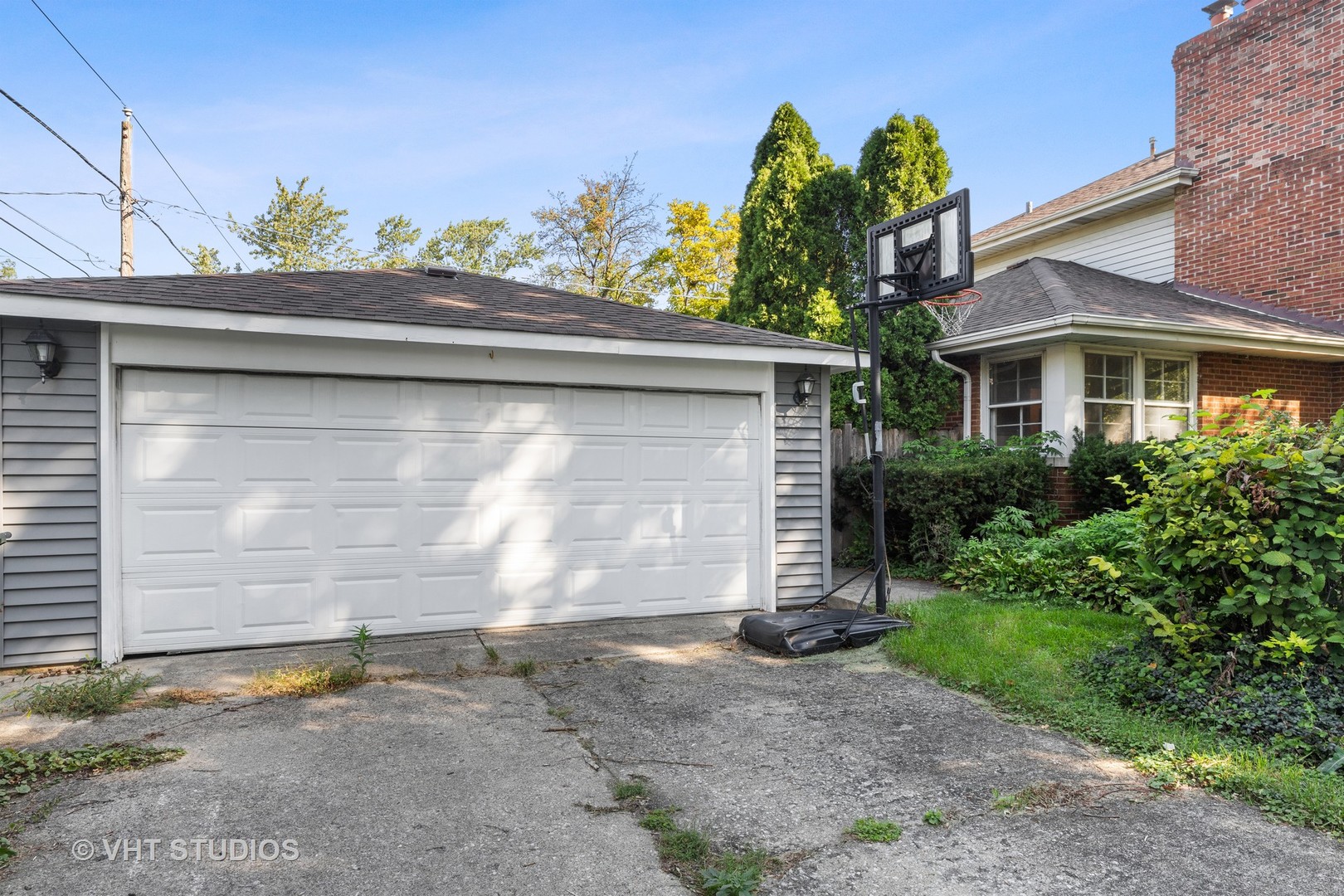 1600 Good Avenue Park Ridge, IL 60068 - Photo 17 of 20 a front view of a house