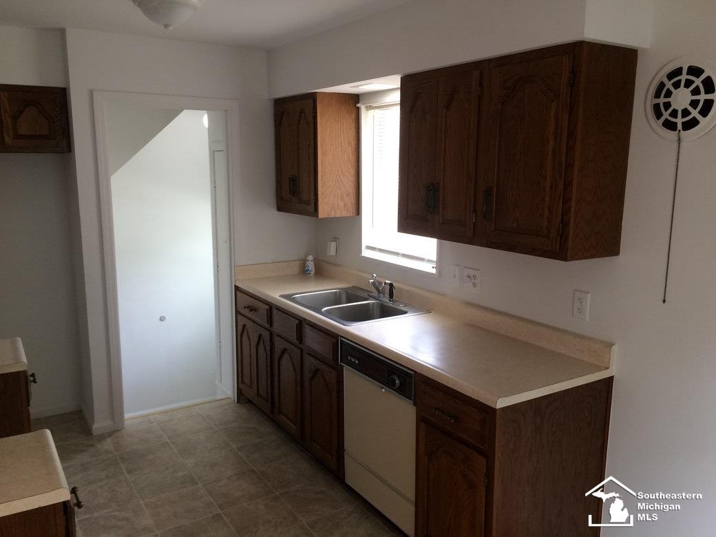 13414 Rosedale Street Southgate, MI 48195 - Photo 21 of 42