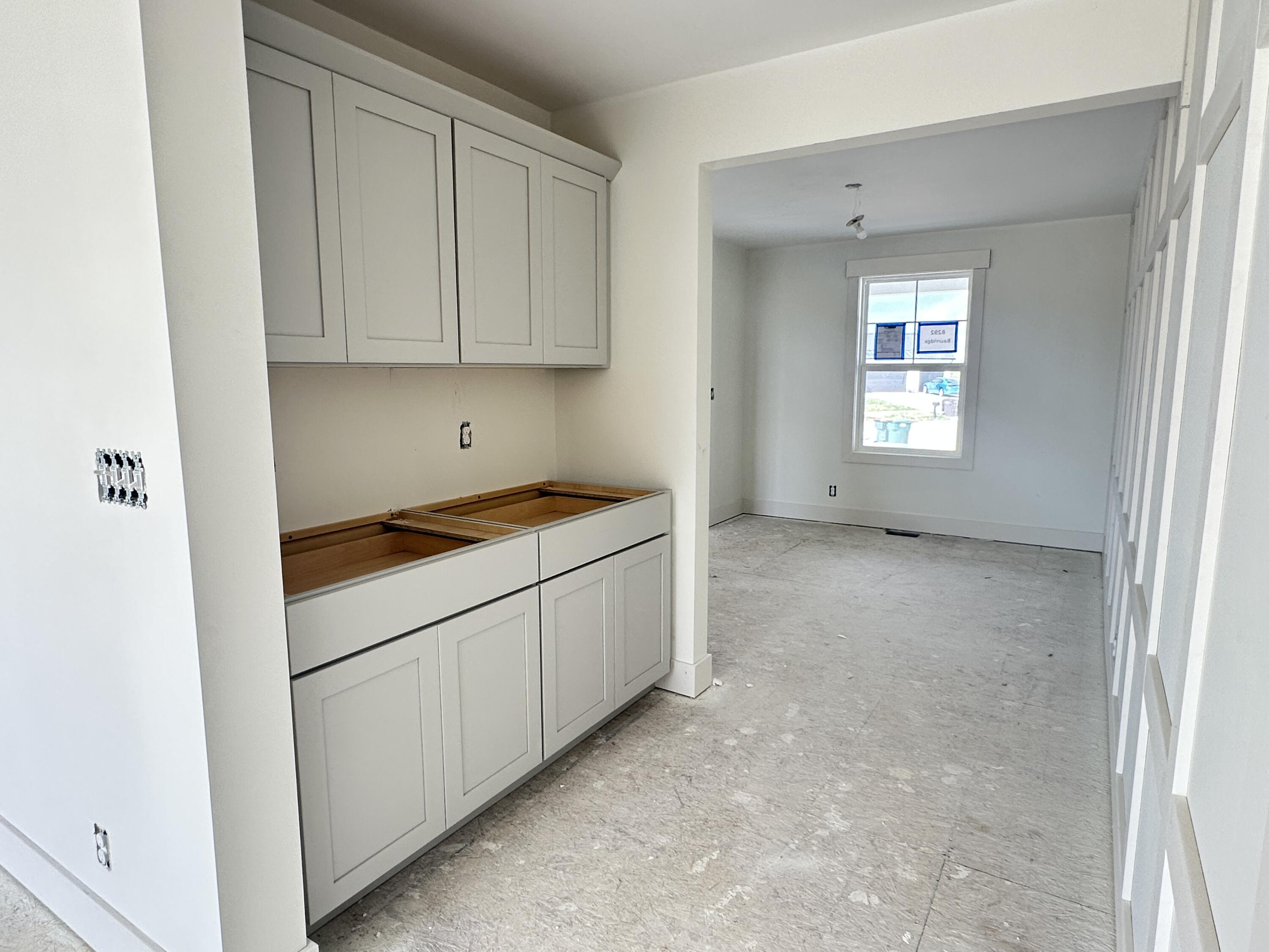 8292 Bauer Rdg Avenue Jenison, MI 49428 - Photo 6 of 19 IMG_0097