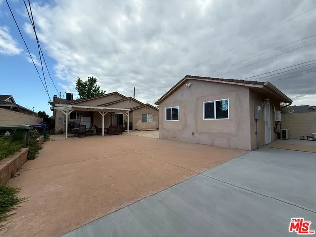 $1,799 | 6942 Atoll Avenue, North Hollywood, CA 91605