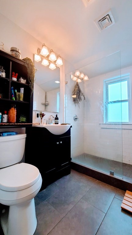 74 Morrison Avenue Somerville, MA 02144 - Photo 8 of 25