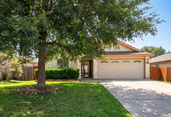 $1,810 | 8948 Scarlet Creek, Universal City, TX 78148