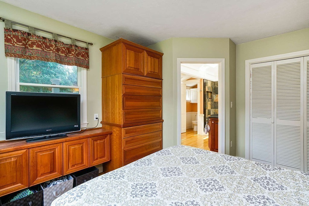 159 Tilden Road Scituate, MA 02066 - Photo 16 of 30