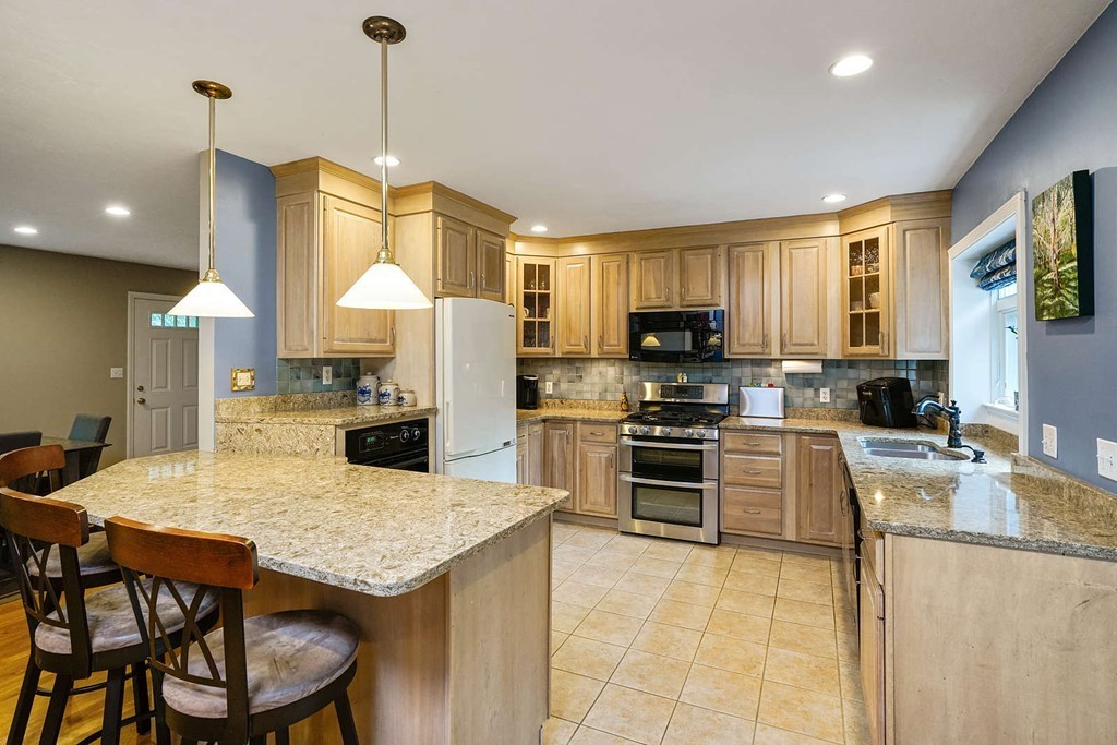 159 Tilden Road Scituate, MA 02066 - Photo 3 of 30