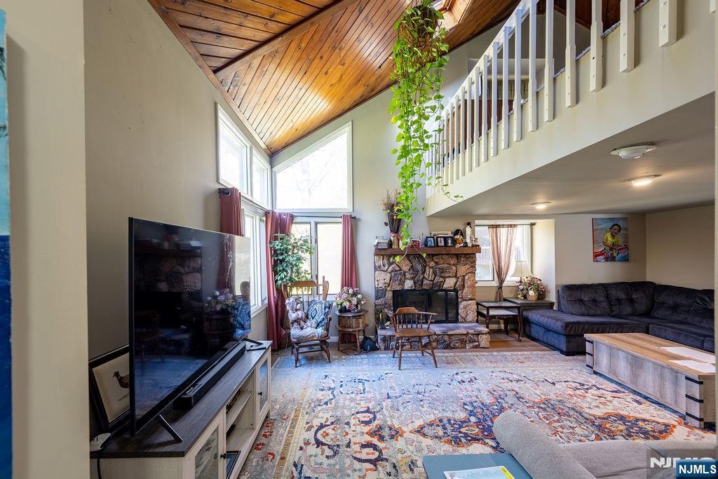 13 Village Way, Unit 7 Vernon, NJ 07462 - Photo 1 of 46