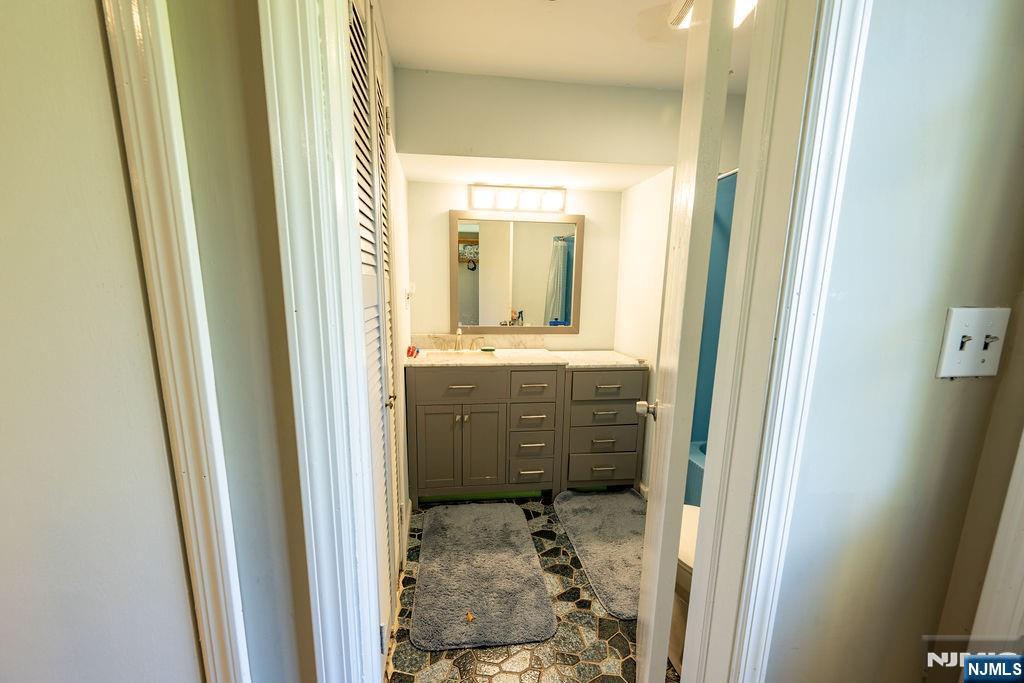 13 Village Way, Unit 7 Vernon, NJ 07462 - Photo 14 of 46