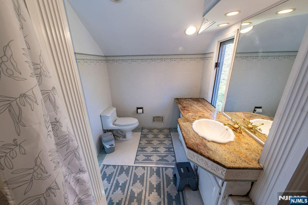 13 Village Way, Unit 7 Vernon, NJ 07462 - Photo 25 of 46