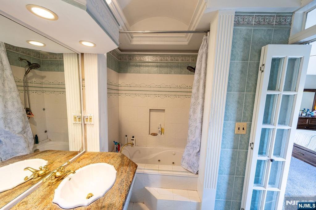 13 Village Way, Unit 7 Vernon, NJ 07462 - Photo 26 of 46