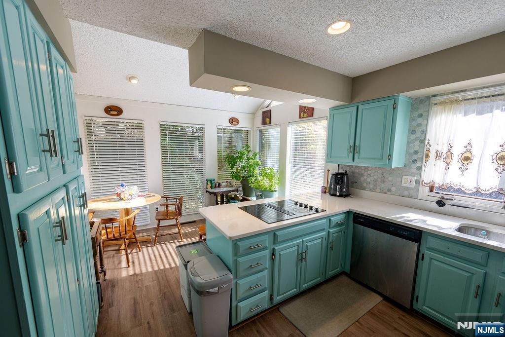 13 Village Way, Unit 7 Vernon, NJ 07462 - Photo 6 of 46