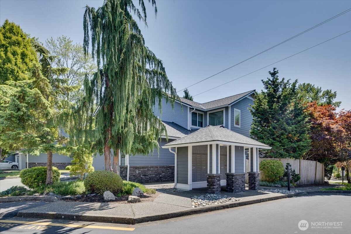 2201 192nd Street Southeast, Unit B2 Bothell, WA 98012 - Photo 2 of 30