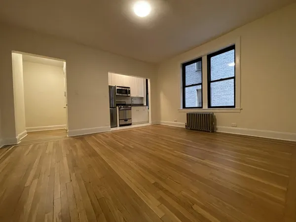 $5,850 | 218 West 10th Street, Unit 3F | West Village