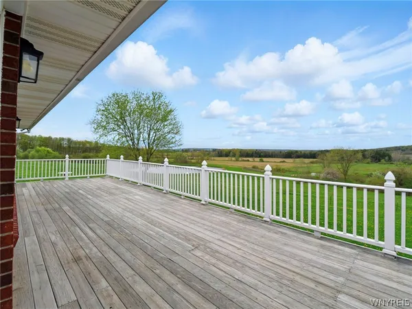 $549,900 | 742 Centerline Road, Sheldon, NY 14145