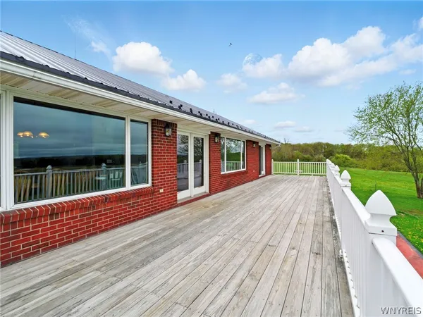 $549,900 | 742 Centerline Road, Sheldon, NY 14145