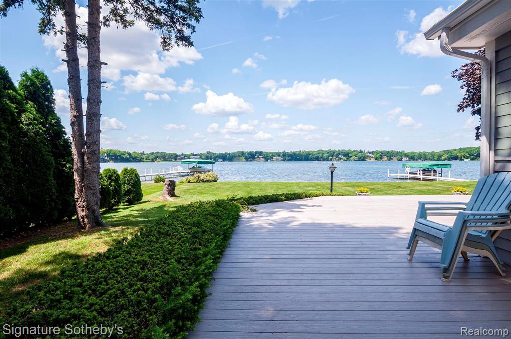 2020 Lake Angelus Road Lake Angelus, MI 48326 - Photo 39 of 52