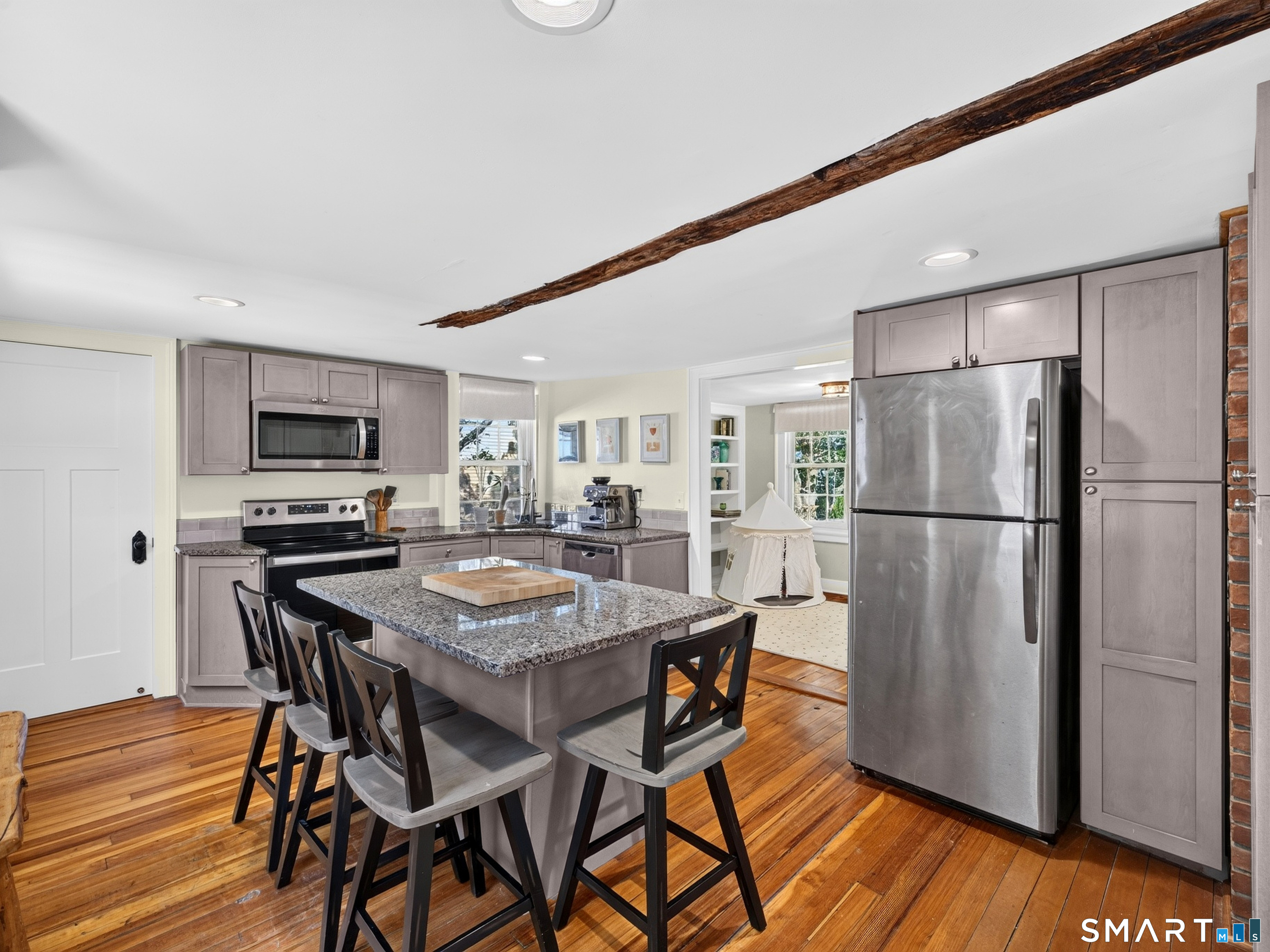 18 New London Road Groton, CT 06355 - Photo 13 of 33 Gallery Image 13