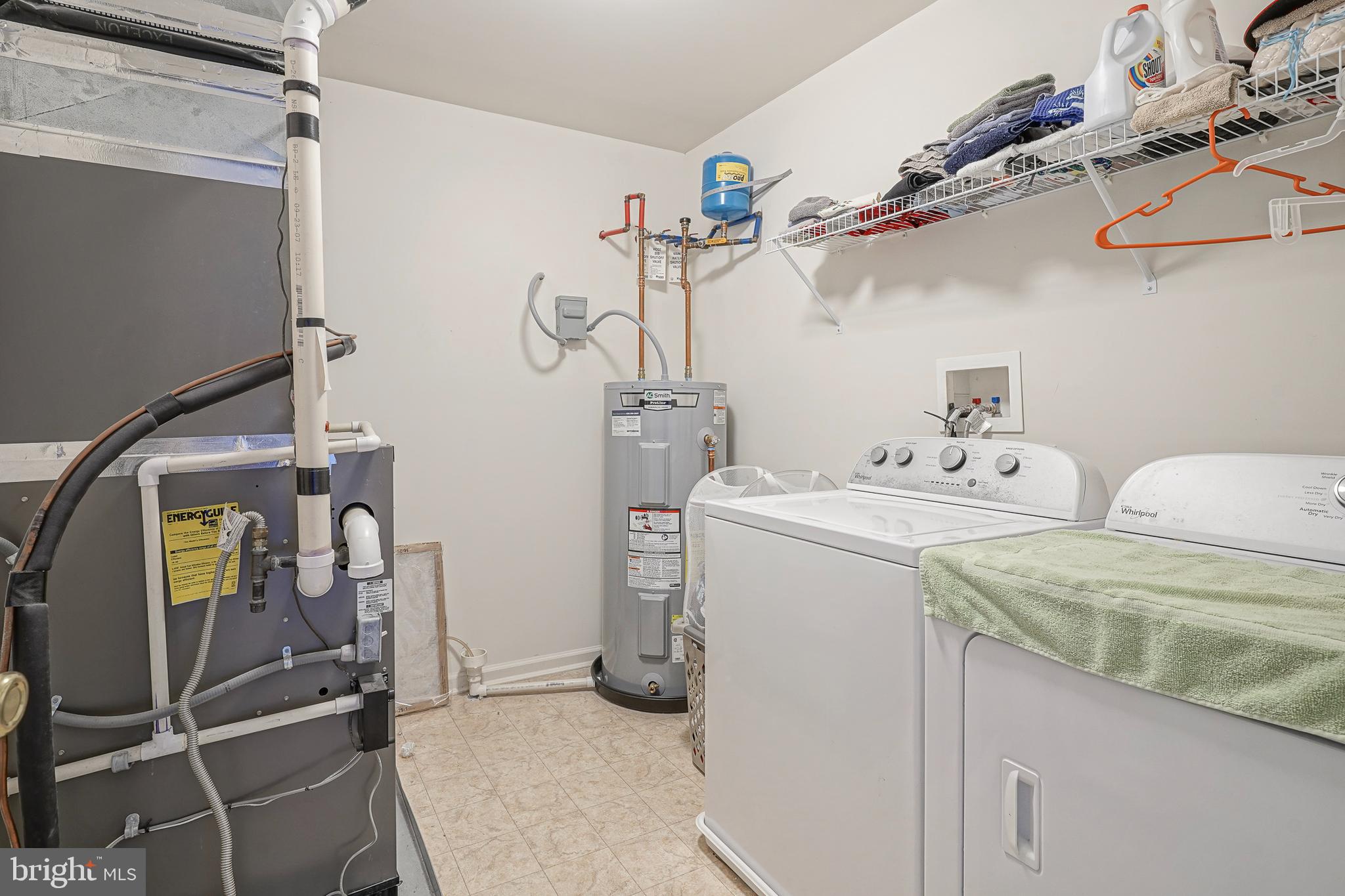 7 Fox Court Riverside, NJ 08075 - Photo 18 of 21 a utility room with dryer and washer
