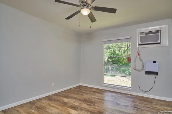 $995 | 118 San Angelo, San Antonio, TX 78212