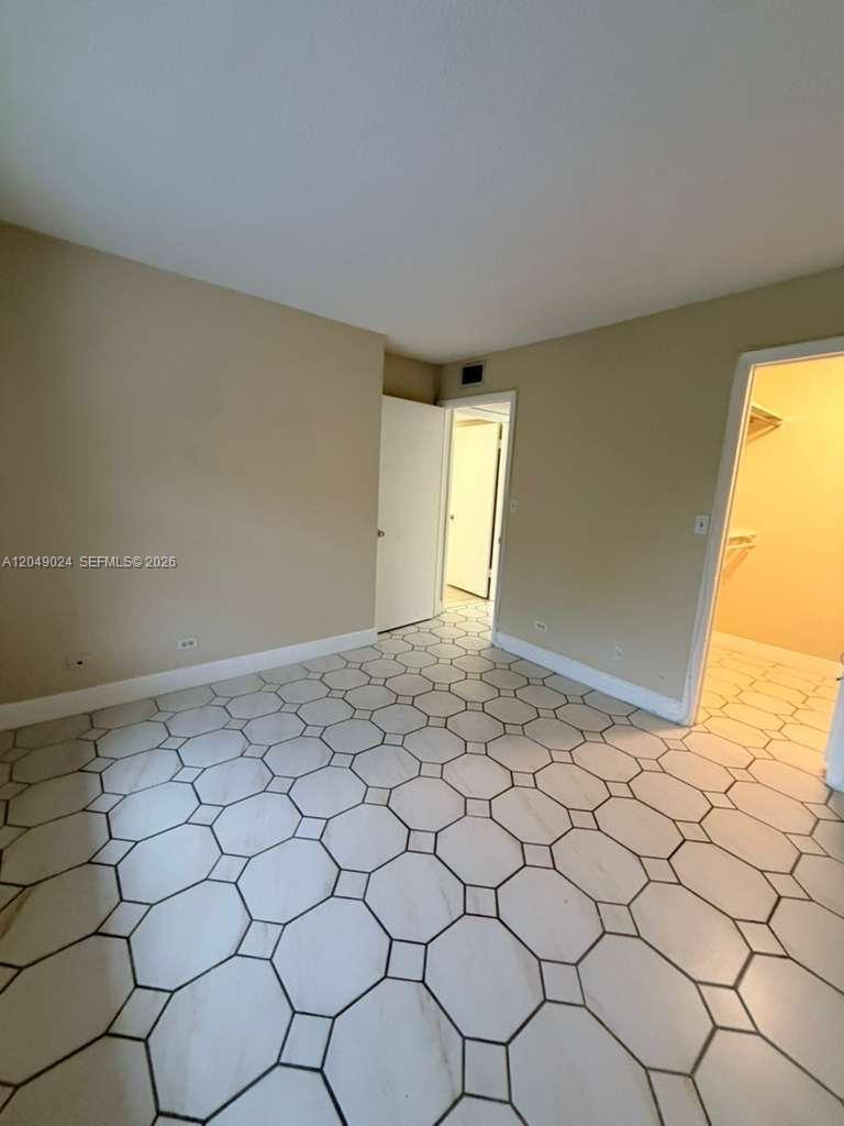 3720 Inverrary Drive, Unit 3L Lauderhill, FL 33319 - Photo 5 of 20