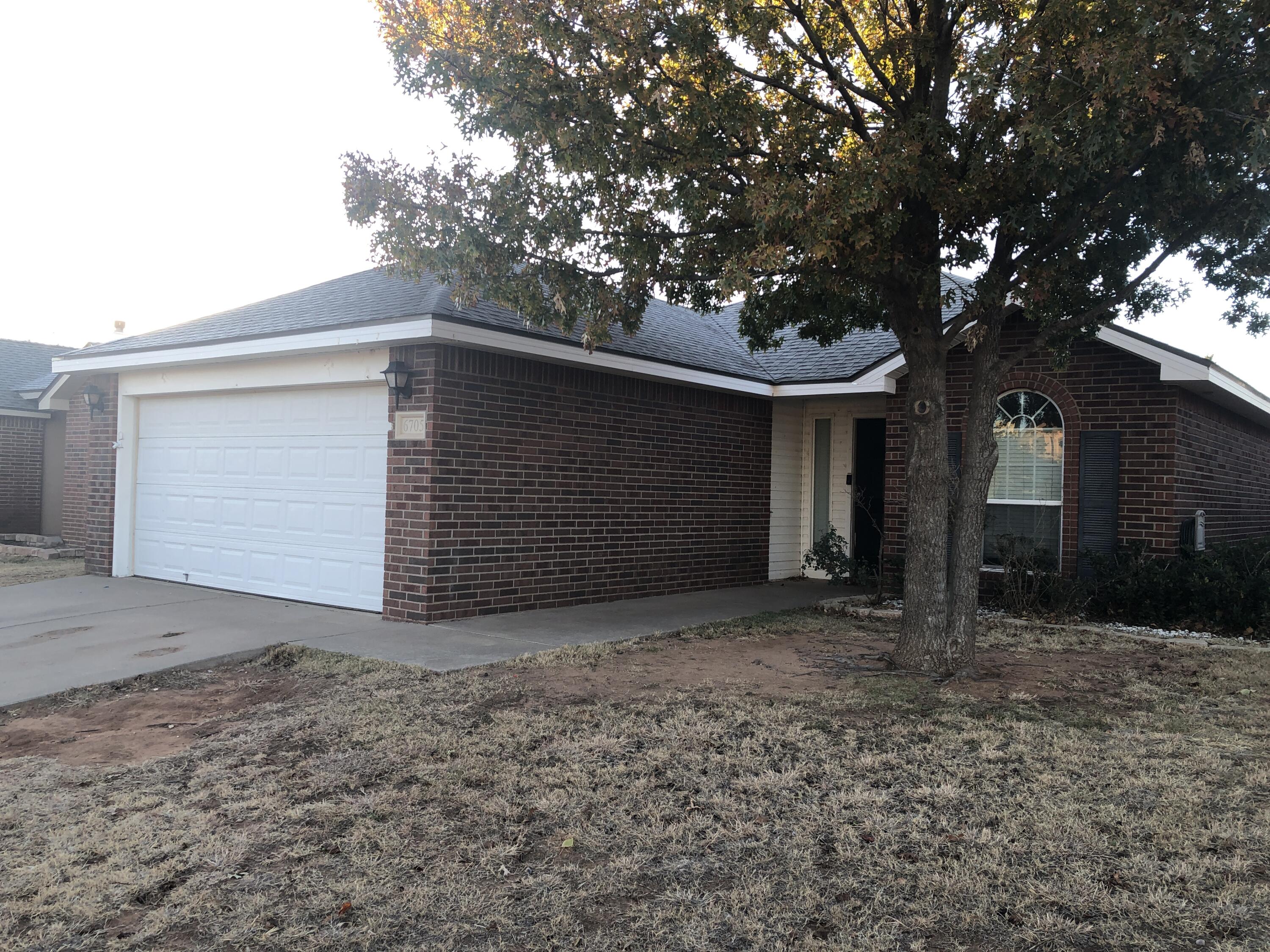 6705 84th Street Lubbock, TX 79424 - Photo 2 of 26 IMG_8784
