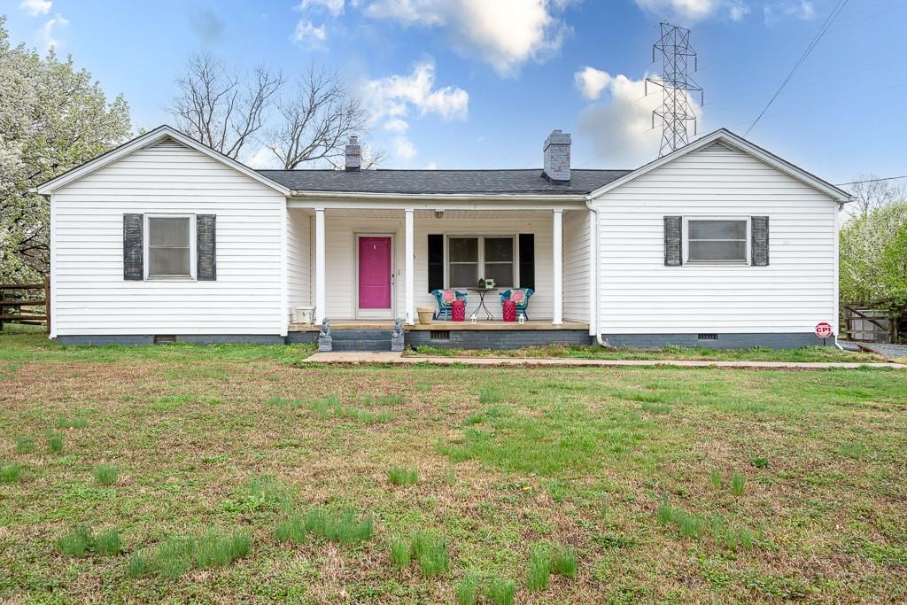 8115 Pleasant Grove Road Charlotte, NC 28216 - Photo 1 of 25 Gallery Image 1