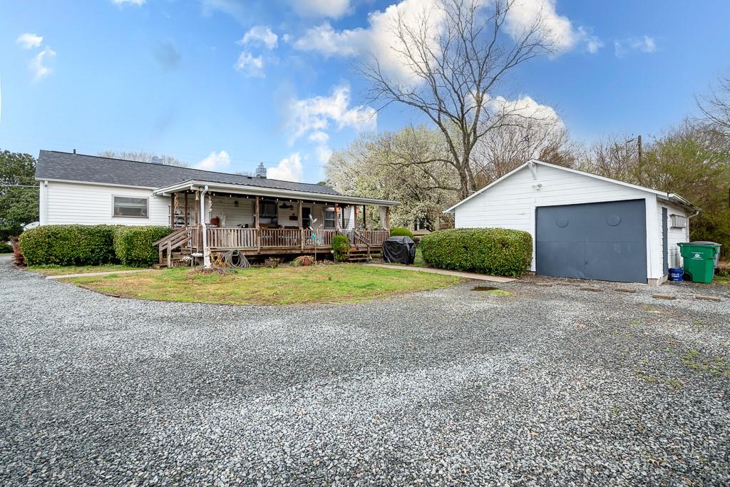 8115 Pleasant Grove Road Charlotte, NC 28216 - Photo 20 of 25 Gallery Image 20
