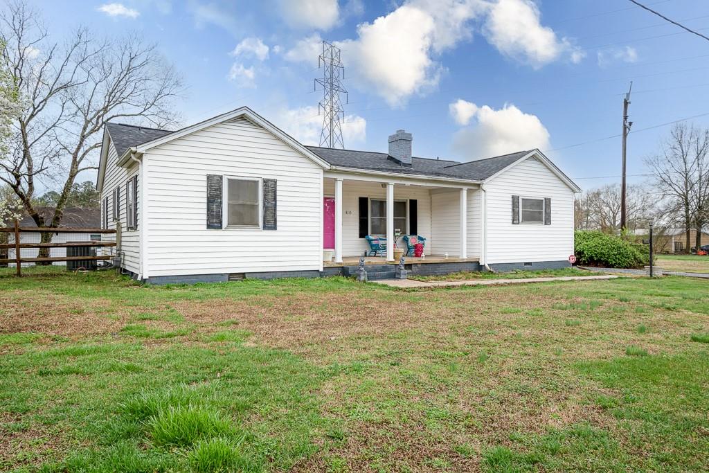 8115 Pleasant Grove Road Charlotte, NC 28216 - Photo 2 of 25 Gallery Image 2