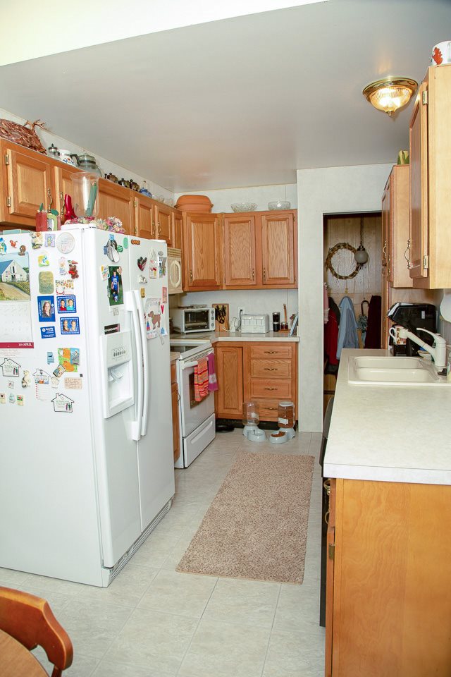 3103 East Frances Road Clio, MI 48420 - Photo 7 of 19 31375992-6.JPG