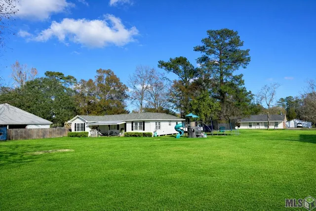 $1,950 | 29744 Red Oak Road, Livingston, LA 70754