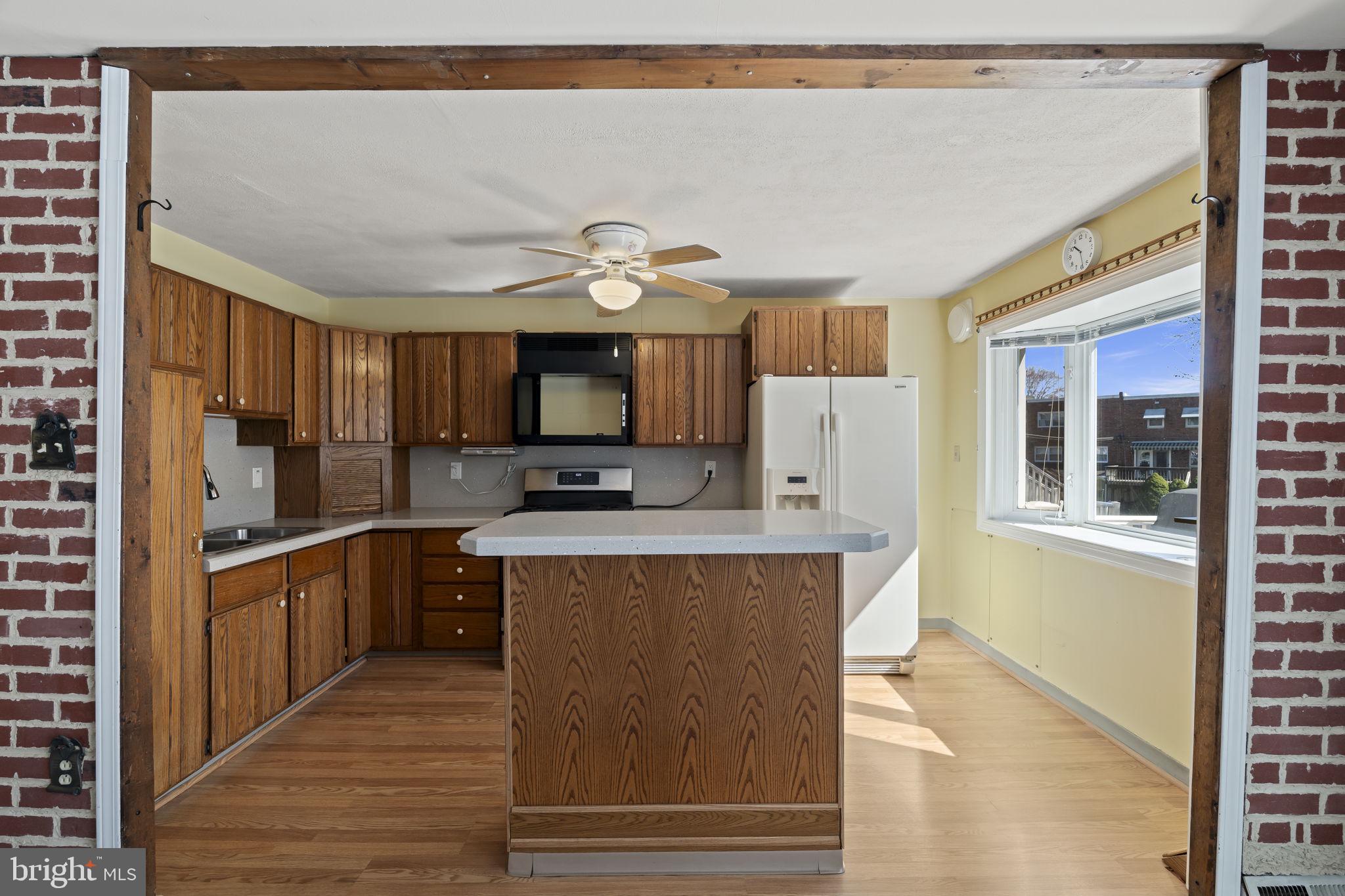 12858 Elnora Road Philadelphia, PA 19154 - Photo 13 of 40 Gallery Image 13