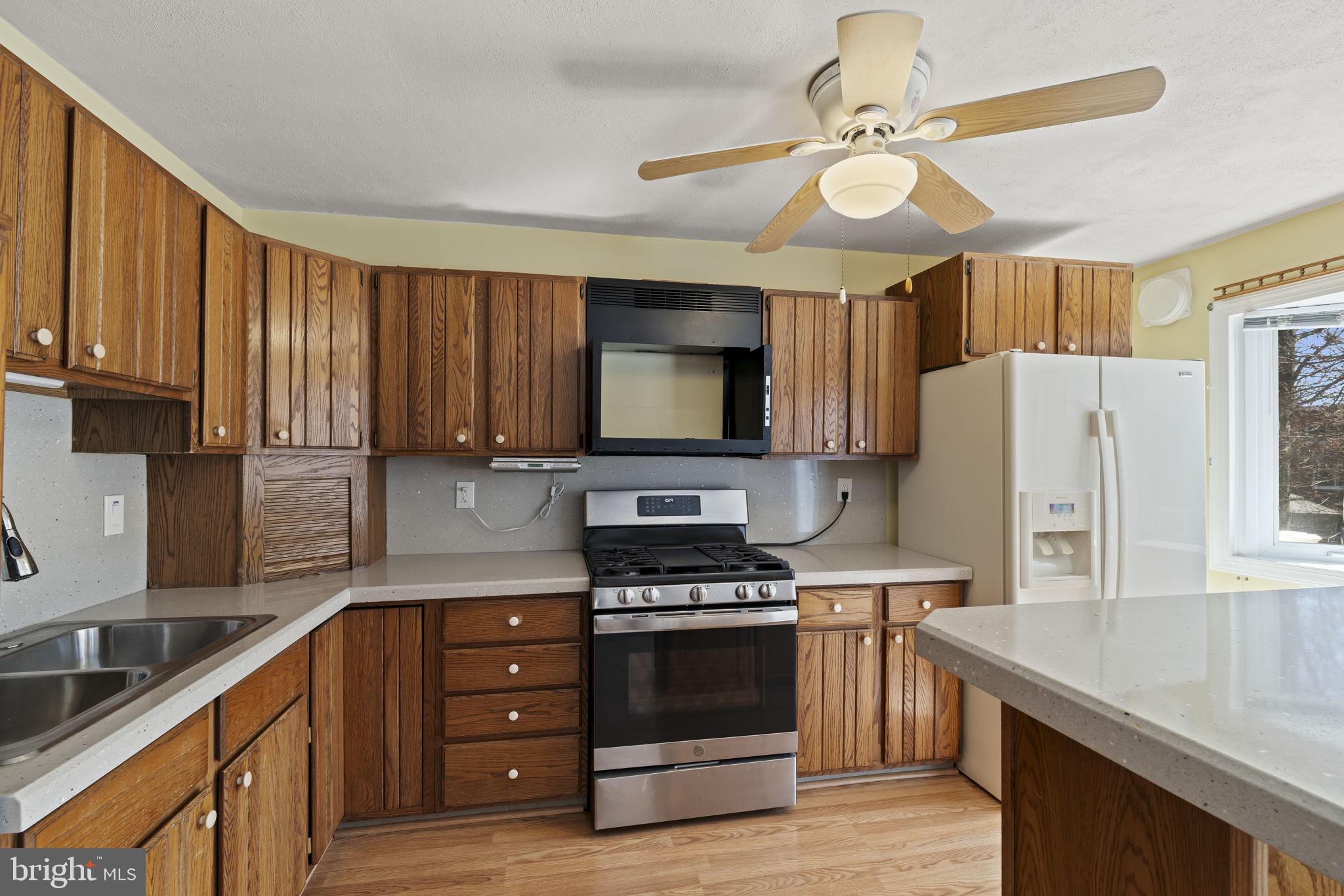 12858 Elnora Road Philadelphia, PA 19154 - Photo 15 of 40 Gallery Image 15