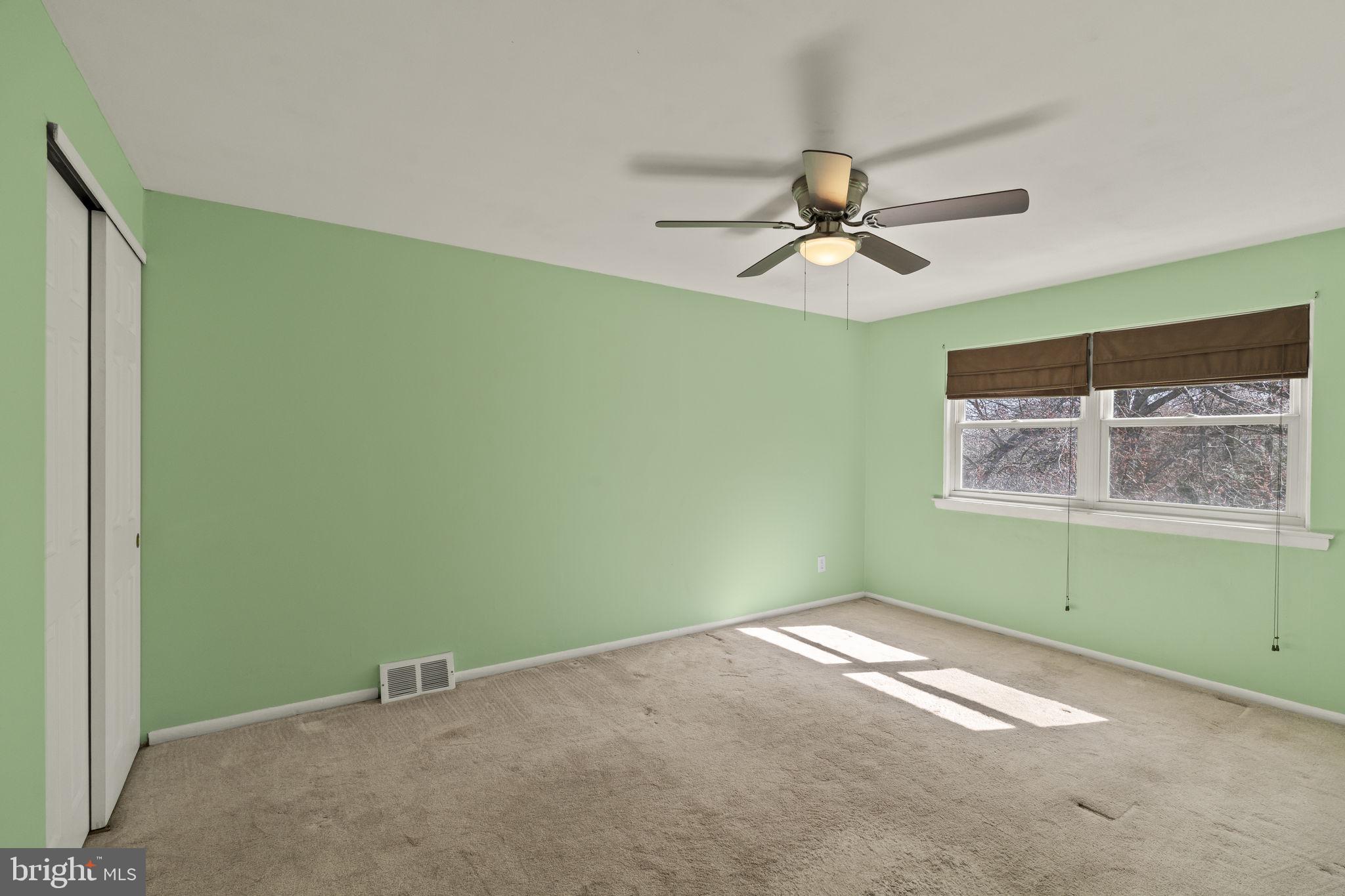 12858 Elnora Road Philadelphia, PA 19154 - Photo 27 of 40 Gallery Image 27