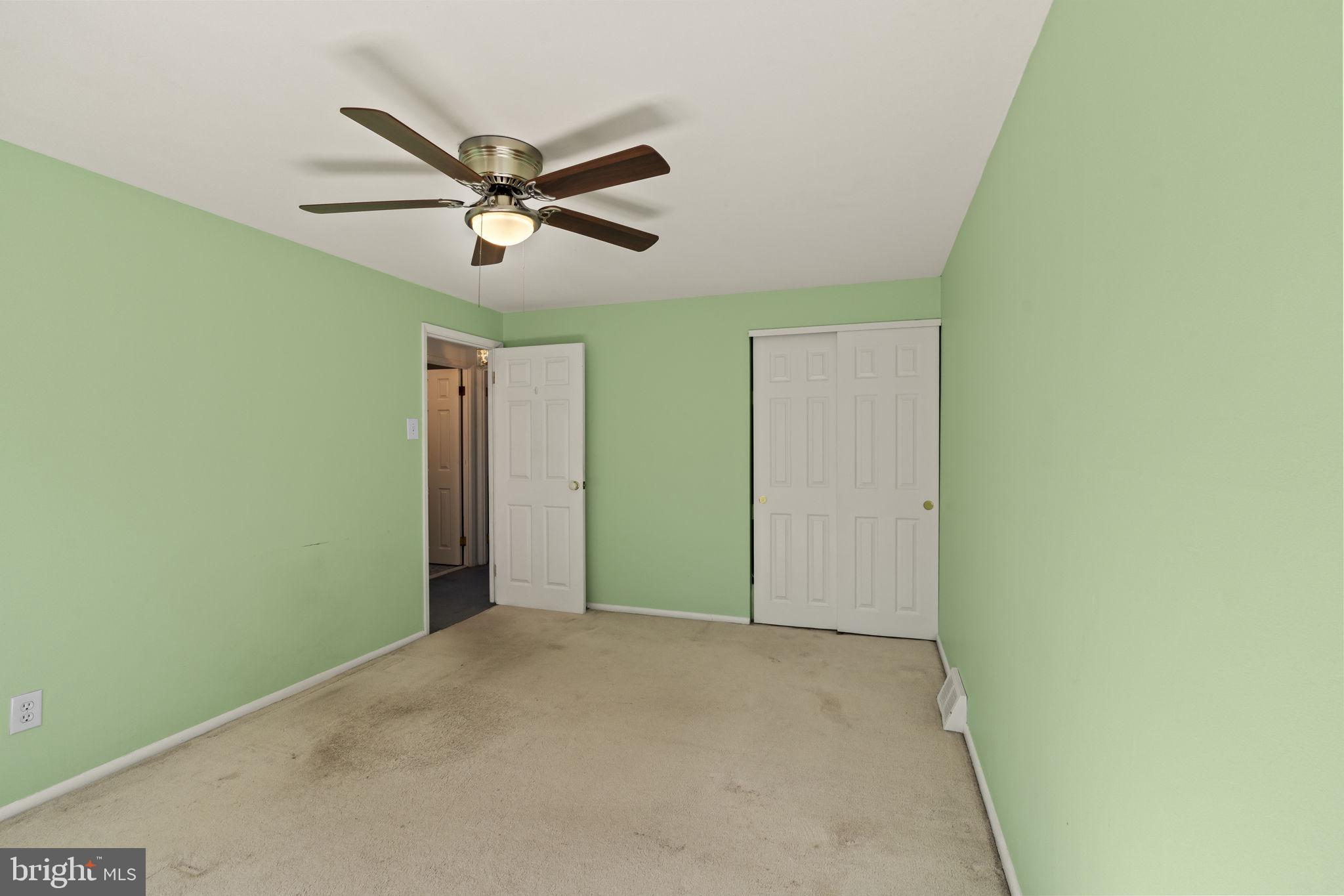 12858 Elnora Road Philadelphia, PA 19154 - Photo 28 of 40 Gallery Image 28