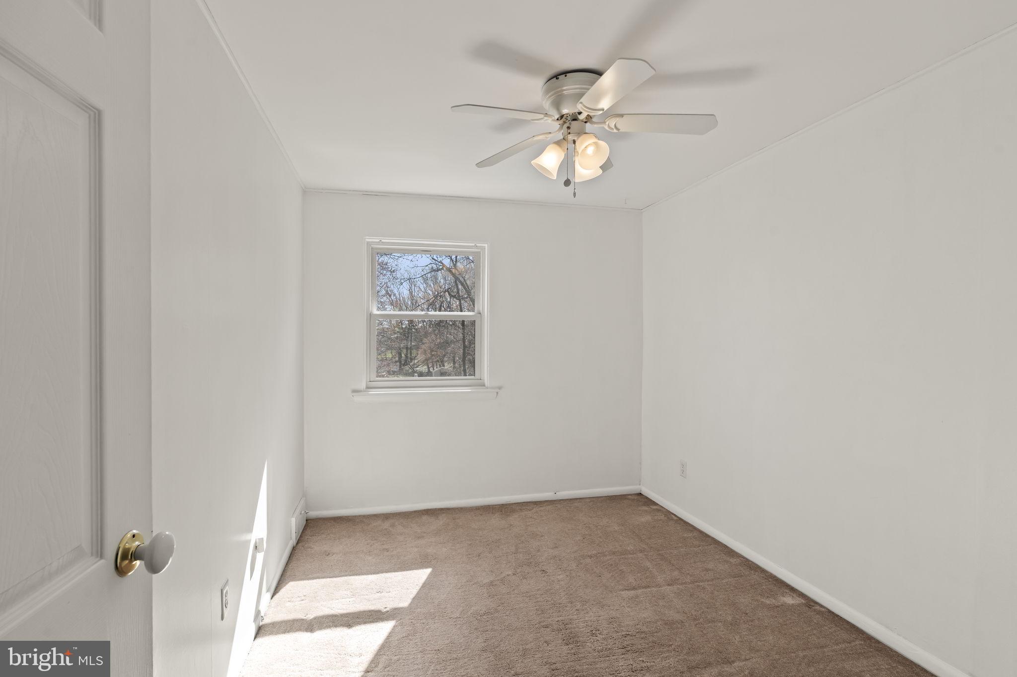 12858 Elnora Road Philadelphia, PA 19154 - Photo 29 of 40 Gallery Image 29