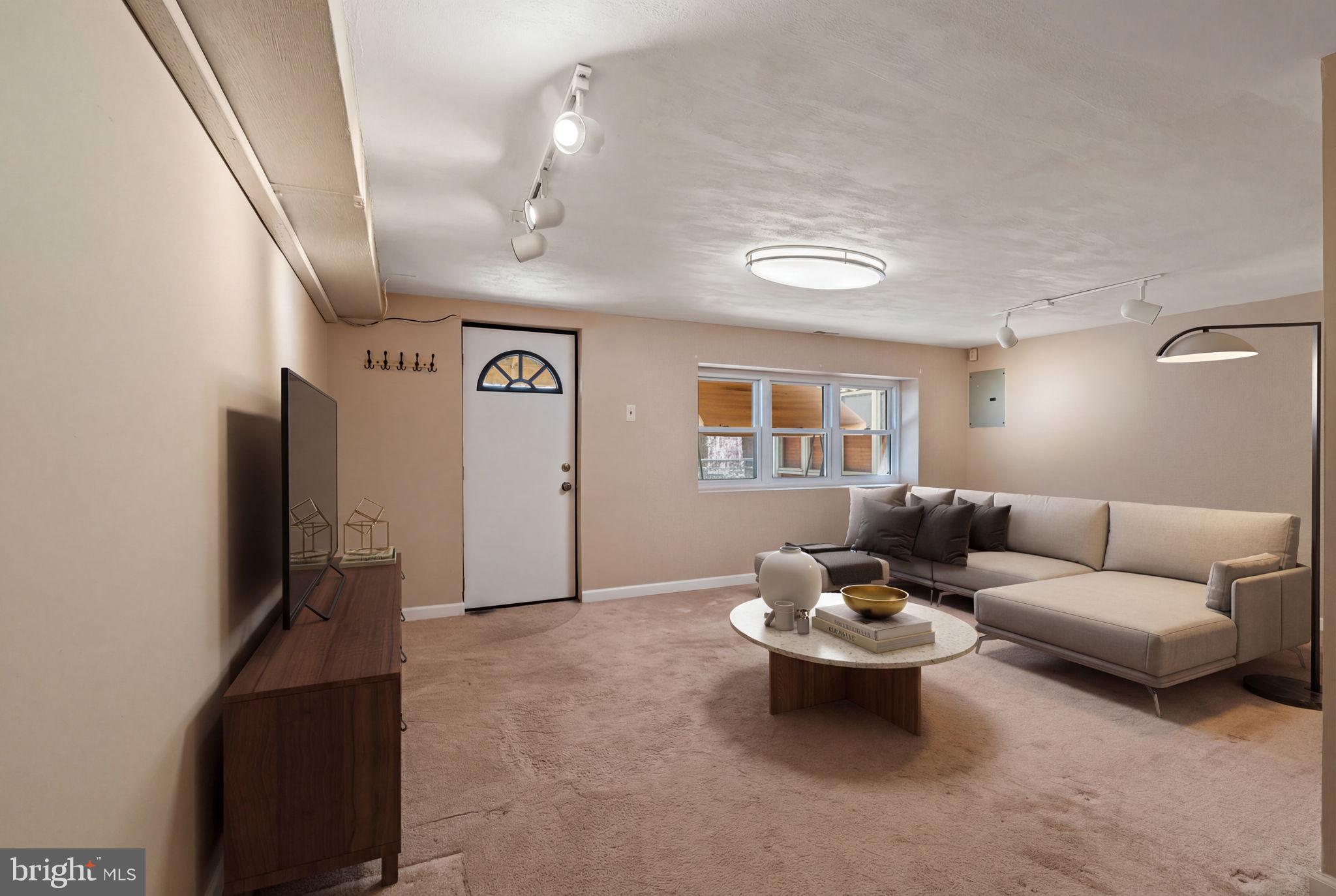 12858 Elnora Road Philadelphia, PA 19154 - Photo 32 of 40 Gallery Image 32