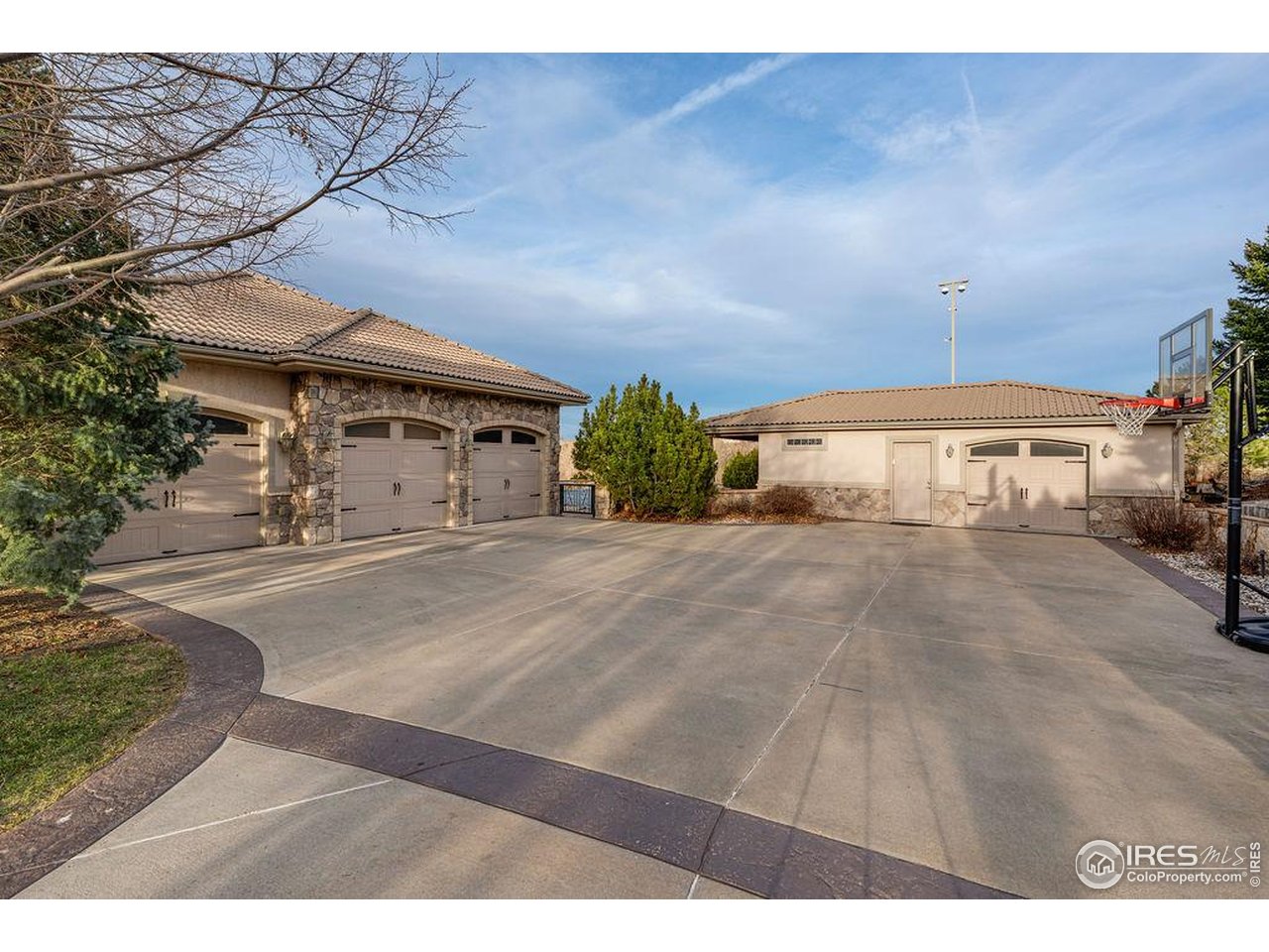 46 Sunset Lane Fort Morgan, CO 80701 - Photo 15 of 49 a front view of a house with a yard