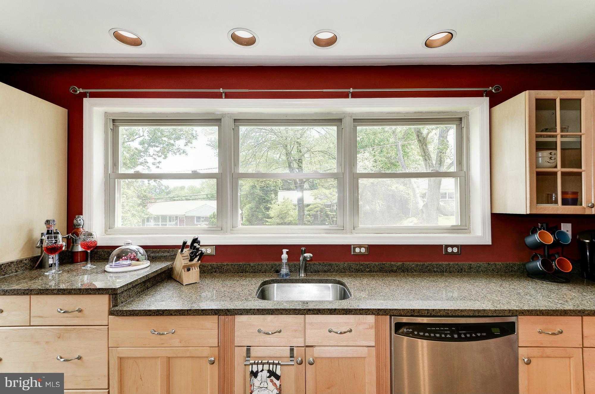 2605 Finch Street Silver Spring, MD 20902 - Photo 8 of 24 Kitchen