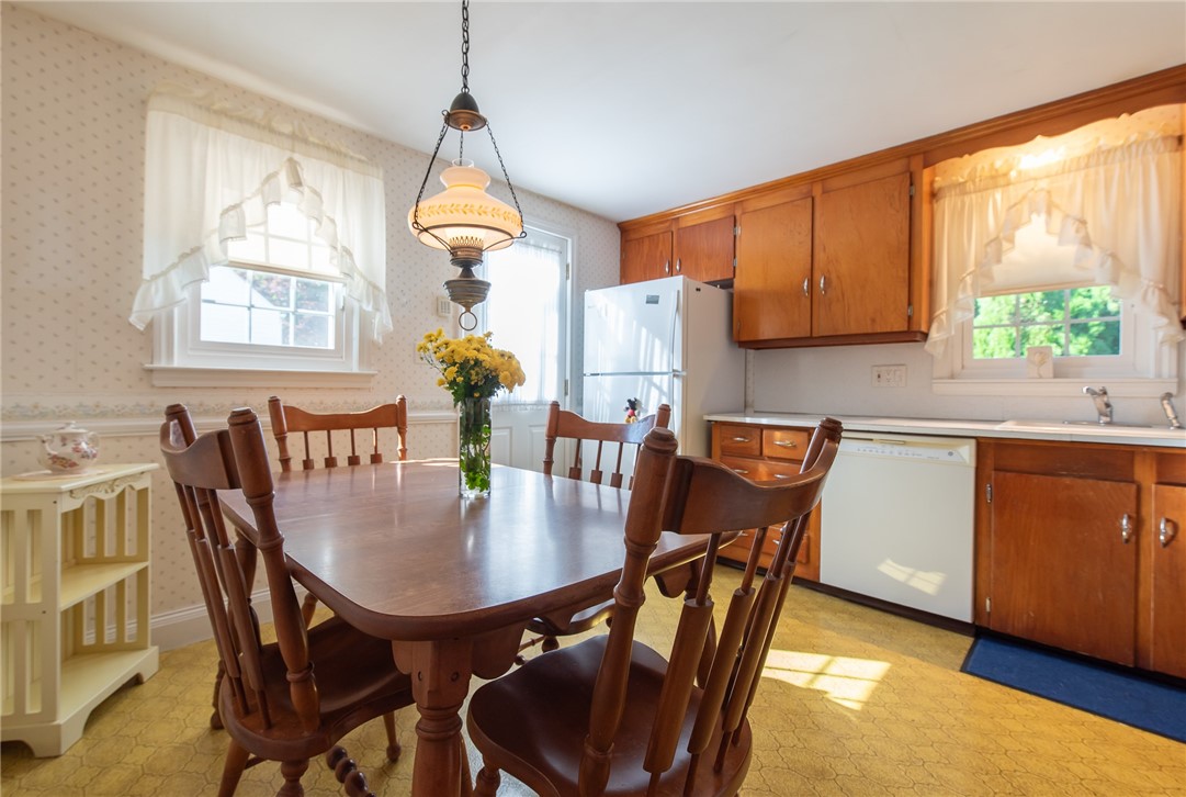 23 Scotland Road Cranston, RI 02920 - Photo 9 of 34 Gallery Image 9